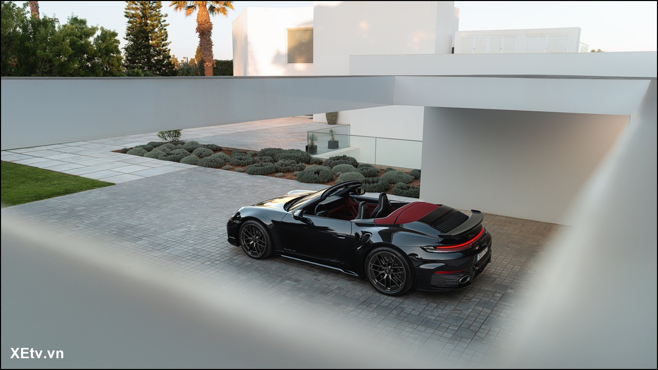 911 Turbo S Coupé và Cabriolet (1).jpg