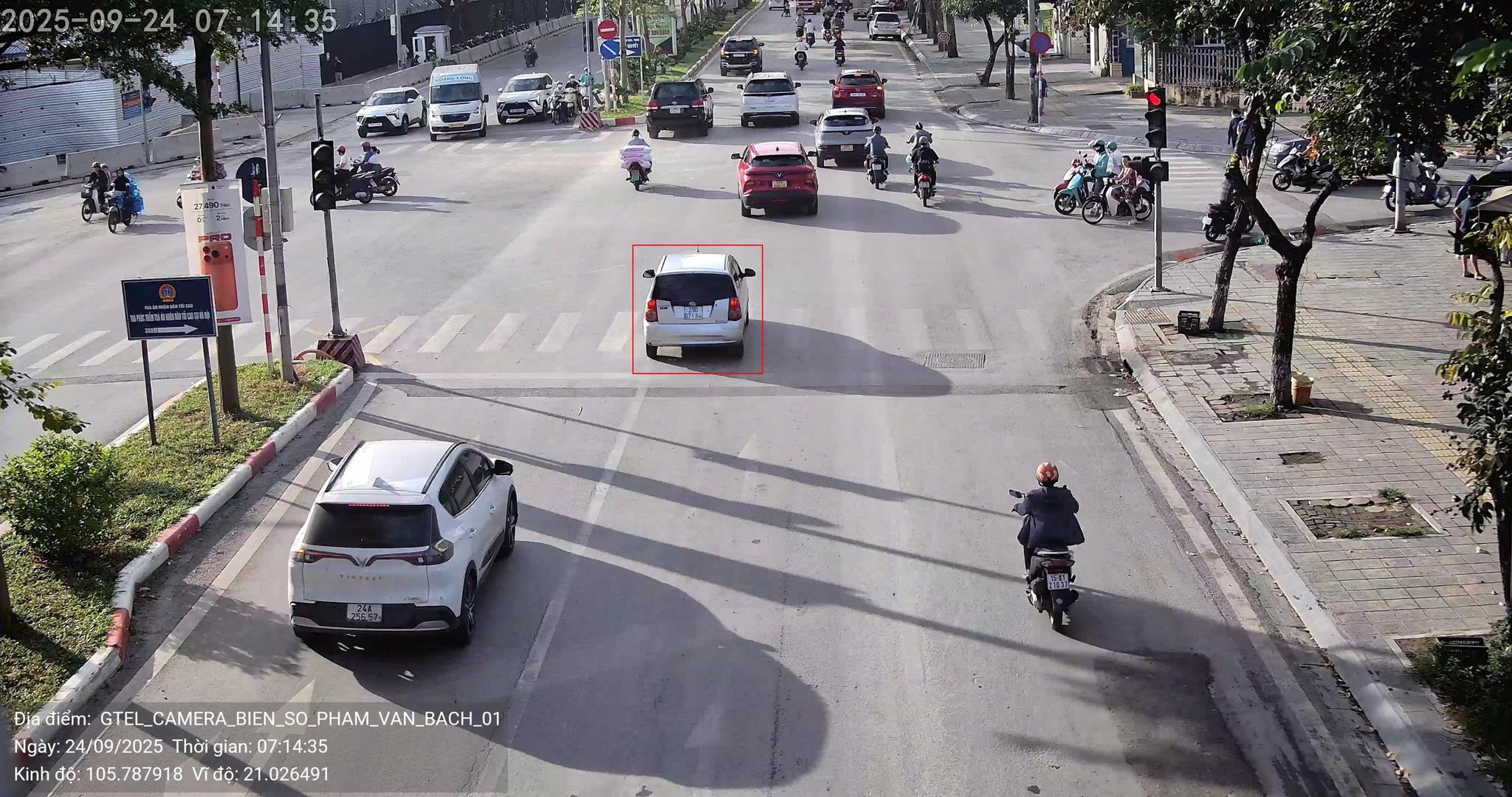 CAMERA GIÁM SÁT GIAO THÔNG A.I ĐÃ THÍ ĐIỂM LẮP ĐẶT TẠI HÀ NỘI (2).jpg