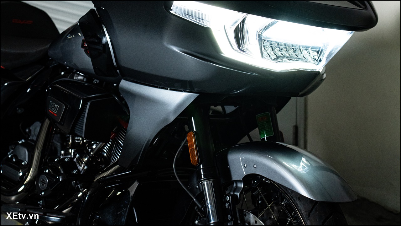Harley-Davidson CVO Road Glide (5).jpg