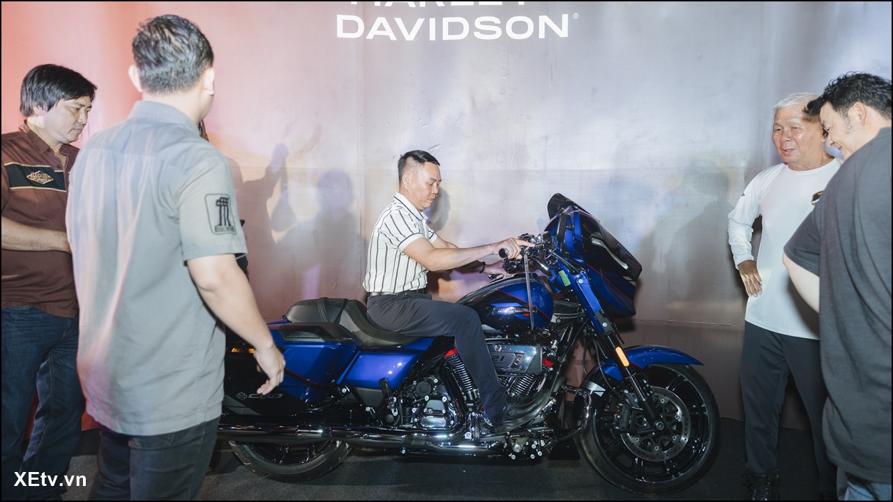 Harley-Davidson giới thiệu dãi sản phẩm thế hệ CVO 2025. Giá từ 2,06 tỷ (2).jpg