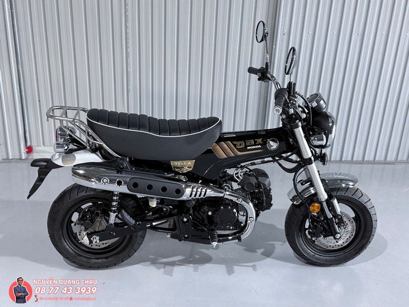 Honda DAX Royal Limited Edition (46).jpg