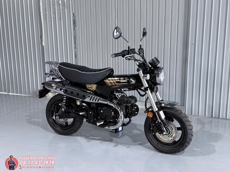 Honda DAX Royal Limited Edition (47).jpg