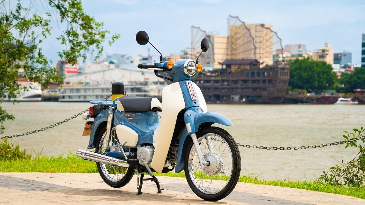 Honda Super Cub 50 Final Edition.jpg