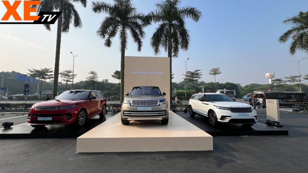 Land-Rover-khai-trương-showroom-theo-tiêu-chuẩn-mới-tại-Hà-Nội (4).JPG