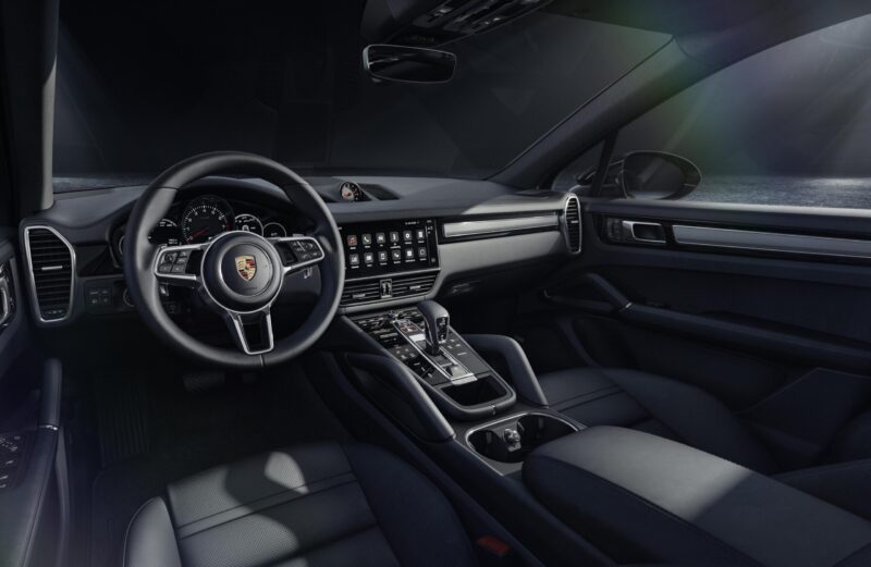 Porsche-Cayenne-Platinum-2022-q-scaled-e1643272344451.jpg