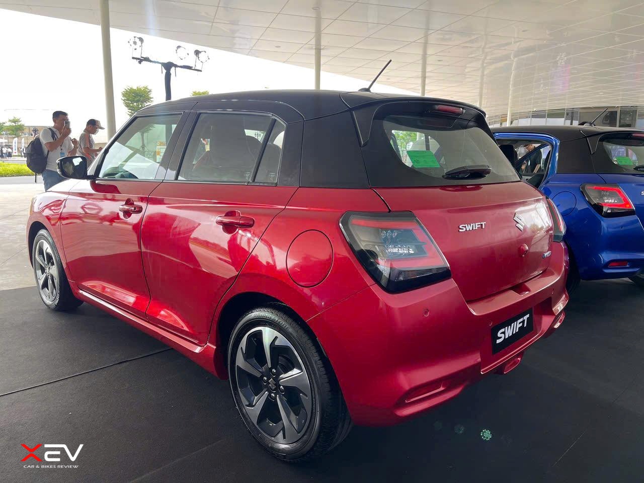 Suzuki Swift 2025 ra mắt tại Việt Nam Hatchback hạng B, 2 màu sắc giá từ 569-577 triệu đồng (10).jpg