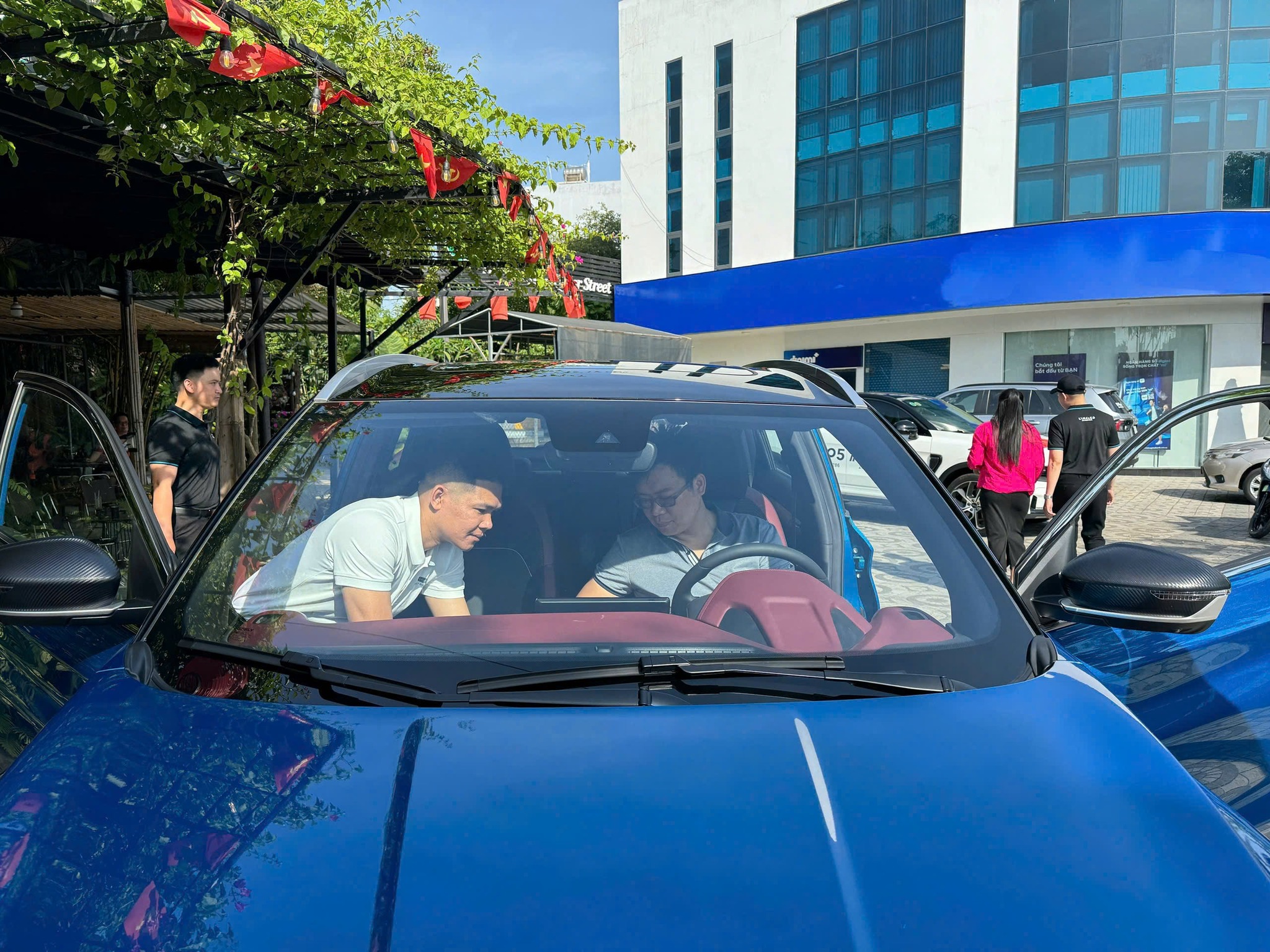 TIẾP NỐI HÀNH TRÌNH LÁI THỬ GEELY COOLRAY TẠI ĐÀ NẴNG (7).jpg