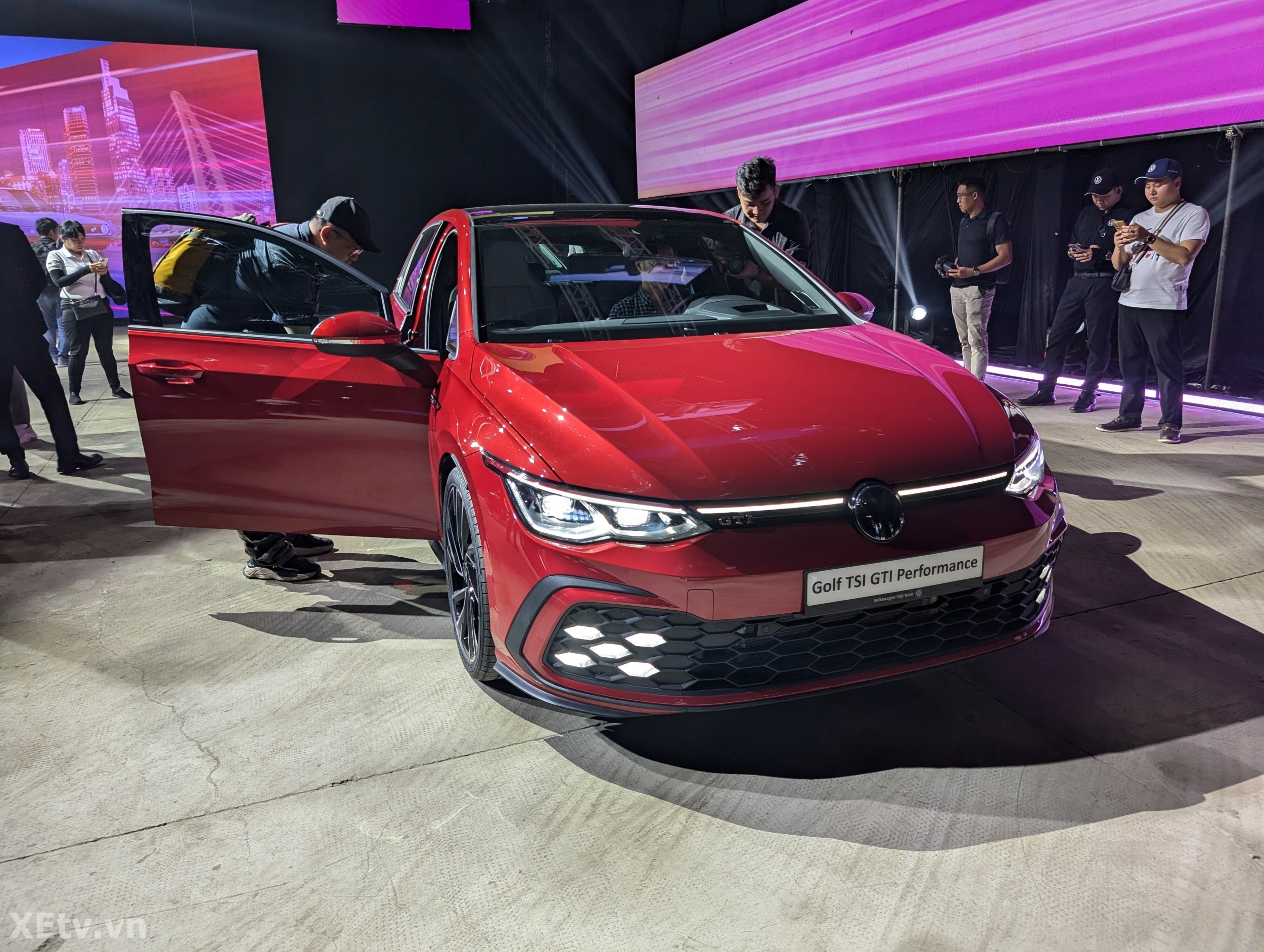 Volkswagen Golf ra mắt Ấn tượng với 6 phiên bản, giá bán từ 798 triệu đồng (92).jpg