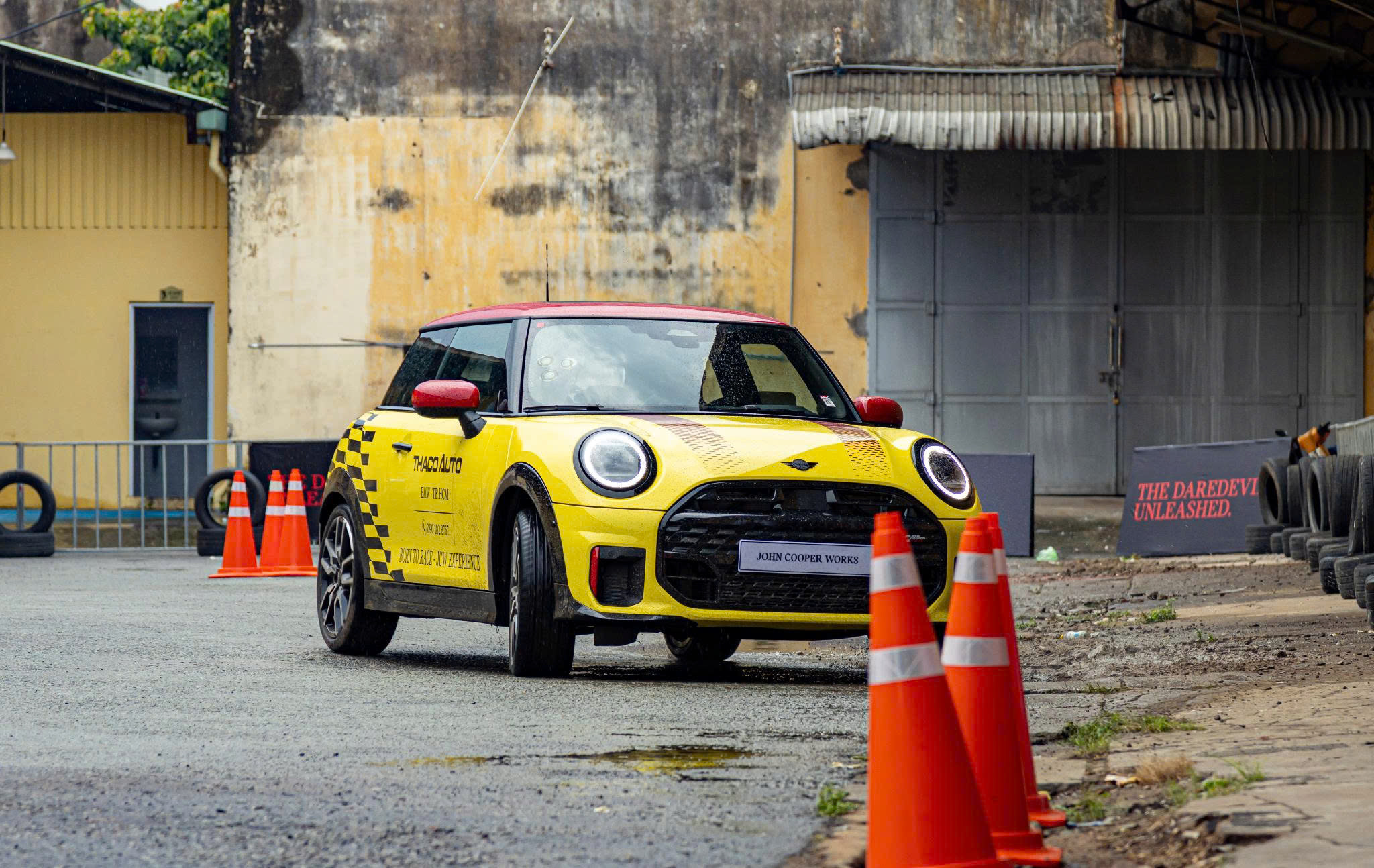 XEtv-MINI-JCW-00001.jpg