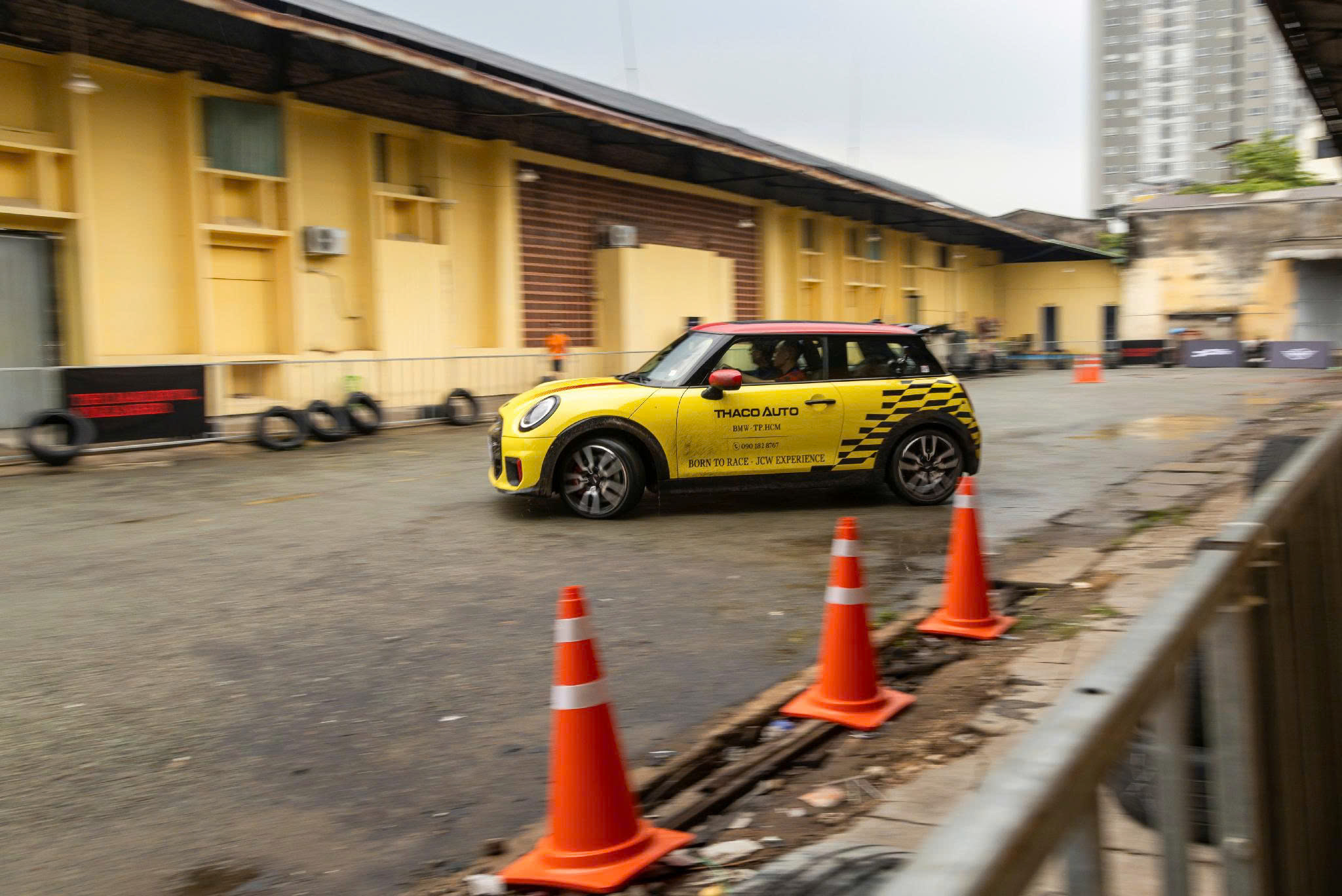 XEtv-MINI-JCW-00029.jpg