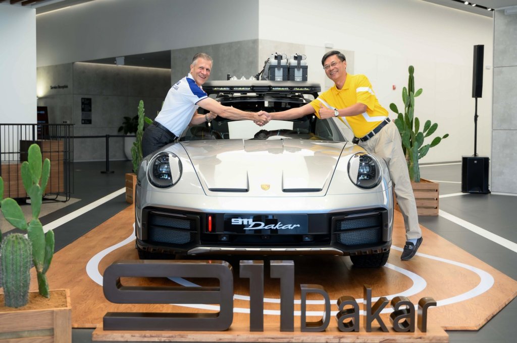 XEtv-Porsche-911-Dakar-Viet-Nam-4.jpg