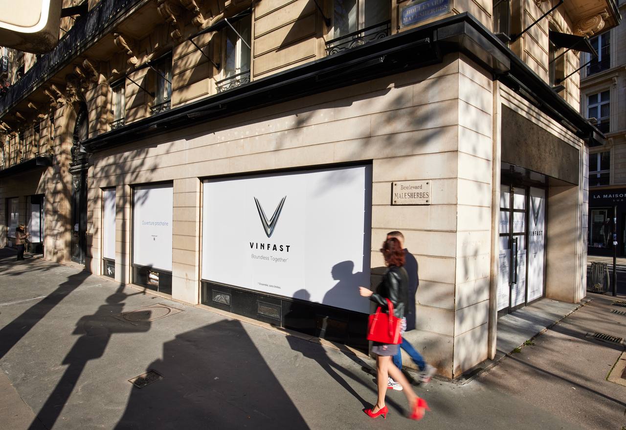 XEtv-VinFast-Paris-Showroom-4.jpeg