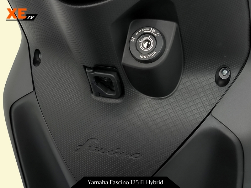 Yamaha Fascino 125 Fi Hybrid màu đen (15).jpg